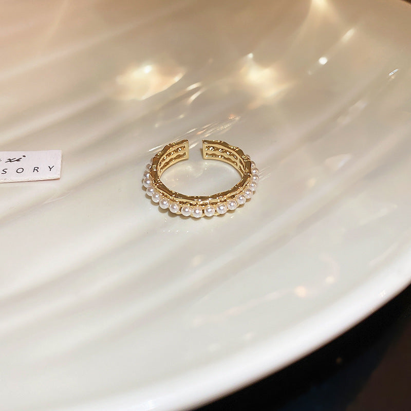 Pearl Zircon letter open-ended ring Won't fade